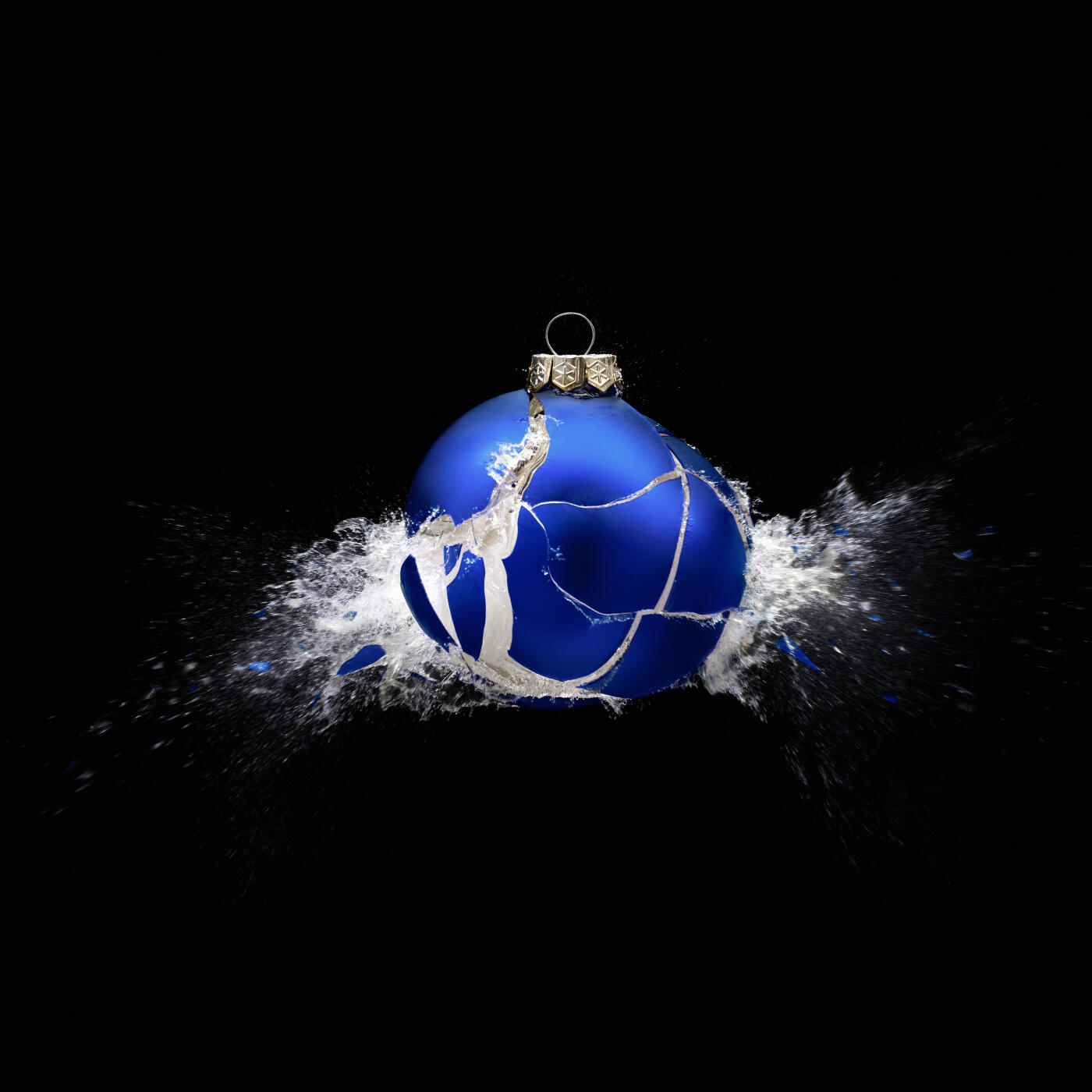 gold blue xmas bauble ball glass water